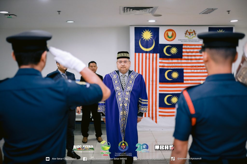 UPACARA ANGKAT SUMPAH KETUA POLIS DAERAH KOTA SETAR ATAS PELANTIKAN SEBAGAI AHLI MAJLIS MBAS BAGI PENGGAL OKTOBER 2023 HINGGA DISEMBER 2025