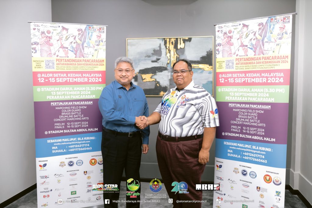 MAJLIS PENYERAHAN PIALA DATUK BANDAR MARCHING STREET PARADE MENJELANG MWBC & NATCOMP 2024