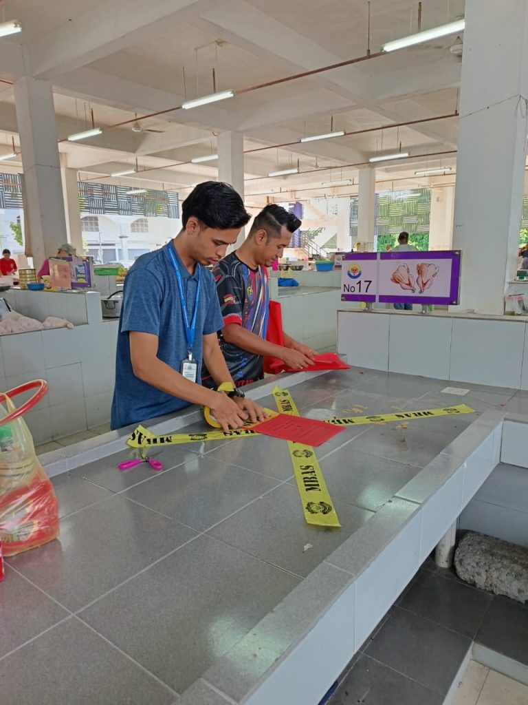 OPERASI PENAMPALAN NOTIS KEKOSONGAN DI PASAR TELUK WANJAH, ALOR SETAR