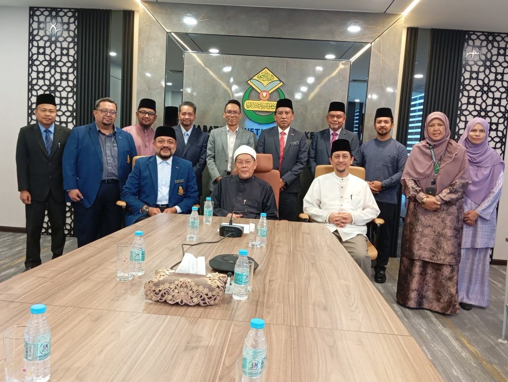 KUNJUNGAN HORMAT DATUK BANDAR ALOR SETAR KE ATAS MUFTI NEGERI KEDAH