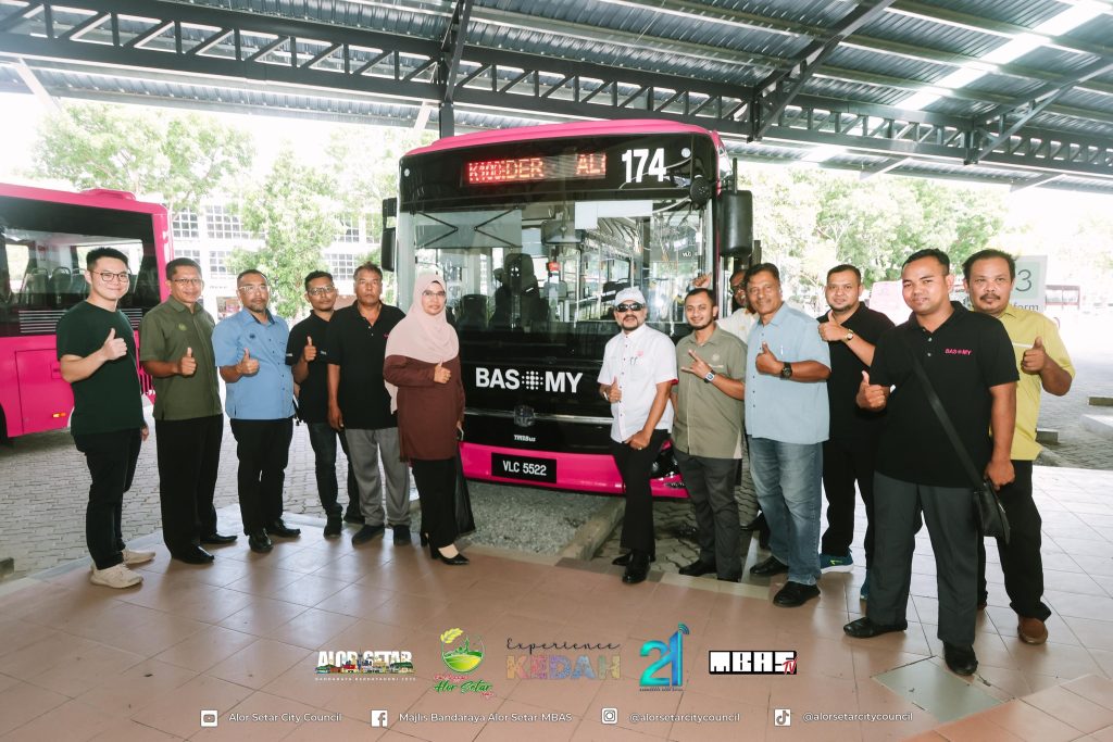 JELAJAH DATUK BANDAR ALOR SETAR MENAIKI BAS.MY ALOR SETAR
