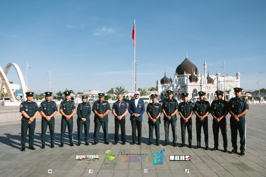 UPACARA PENUKARAN BENDERA KEDAH DI DATARAN MEDAN BANDAR, ALOR SETAR