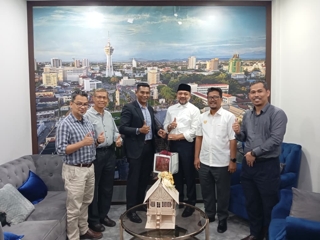 KUNJUNGAN HORMAT MAJLIS AMANAH RAKYAT (MARA) KEDAH KE ATAS DATUK BANDAR ALOR SETAR