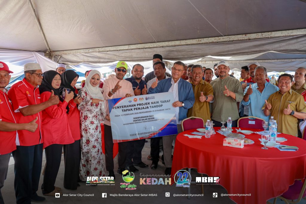 NAIK TARAF TAPAK PENJAJA TANDOP MANFAATKAN 74 PENIAGA HARIAN DAN 171 PENIAGA PASAR MALAM