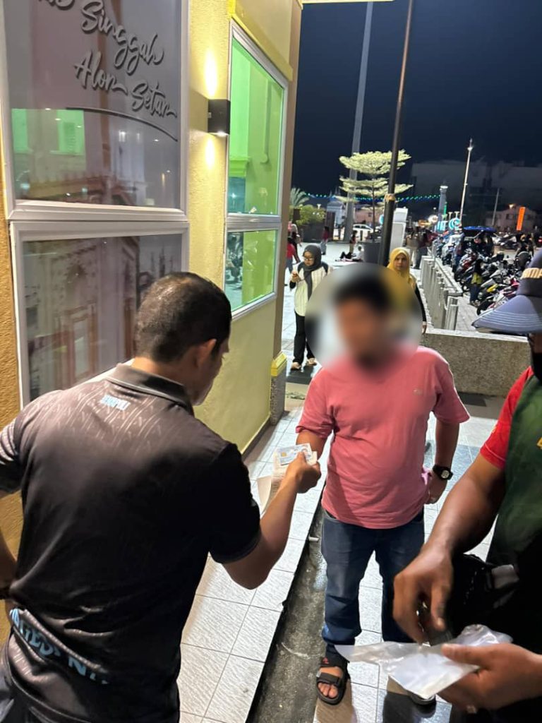 AWAS! ANDA SEDANG DIPERHATIKAN | OPS CEGAH : 9 INDIVIDU DITAHAN BUANG SAMPAH DI TEMPAT AWAM MENJELANG AMBANG 2026