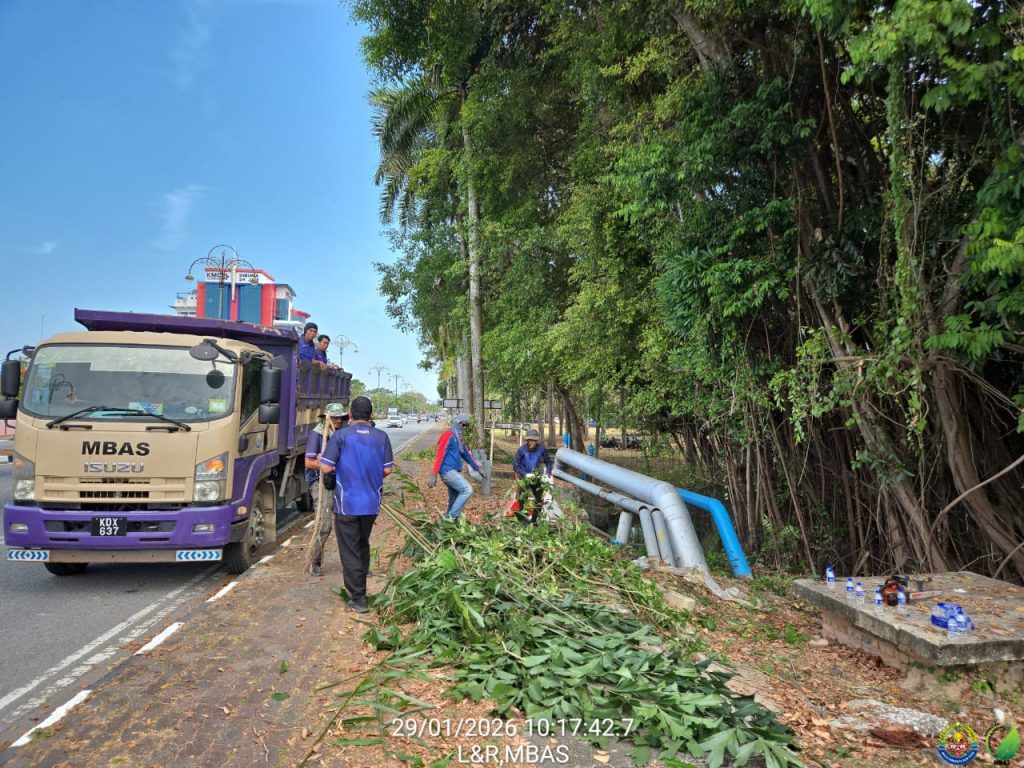 KERJA-KERJA PENYELENGGARAAN LANDSKAP DI HADAPAN KAWASAN WISMA DARUL AMAN