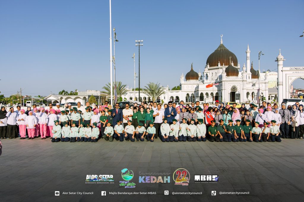 UPACARA PENUKARAN BENDERA KEDAH DI DATARAN MEDAN BANDAR, ALOR SETAR