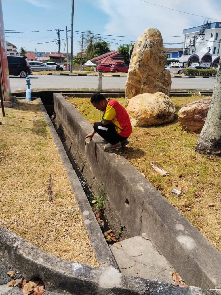 TINDAKAN KAWALAN JENTIK-JENTIK DI SEKITAR KOMPLEKS HIJAU KUNING