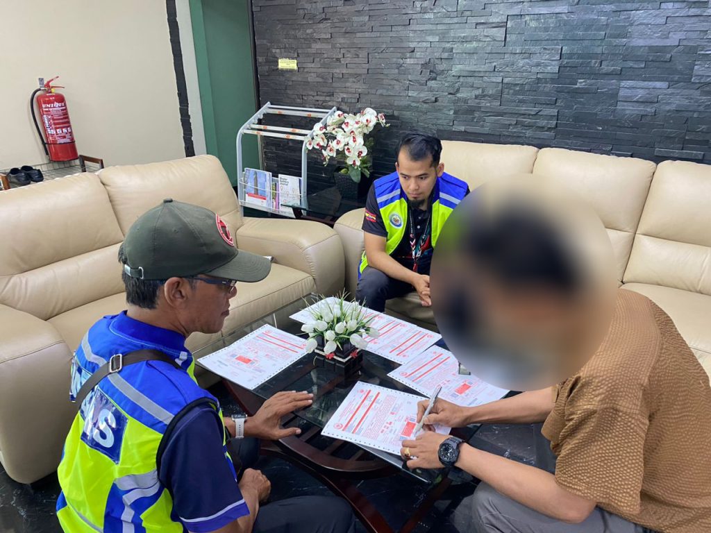 SERAHAN NOTIS E CUKAI TAKSIRAN MAJLIS BANDARAYA ALOR SETAR