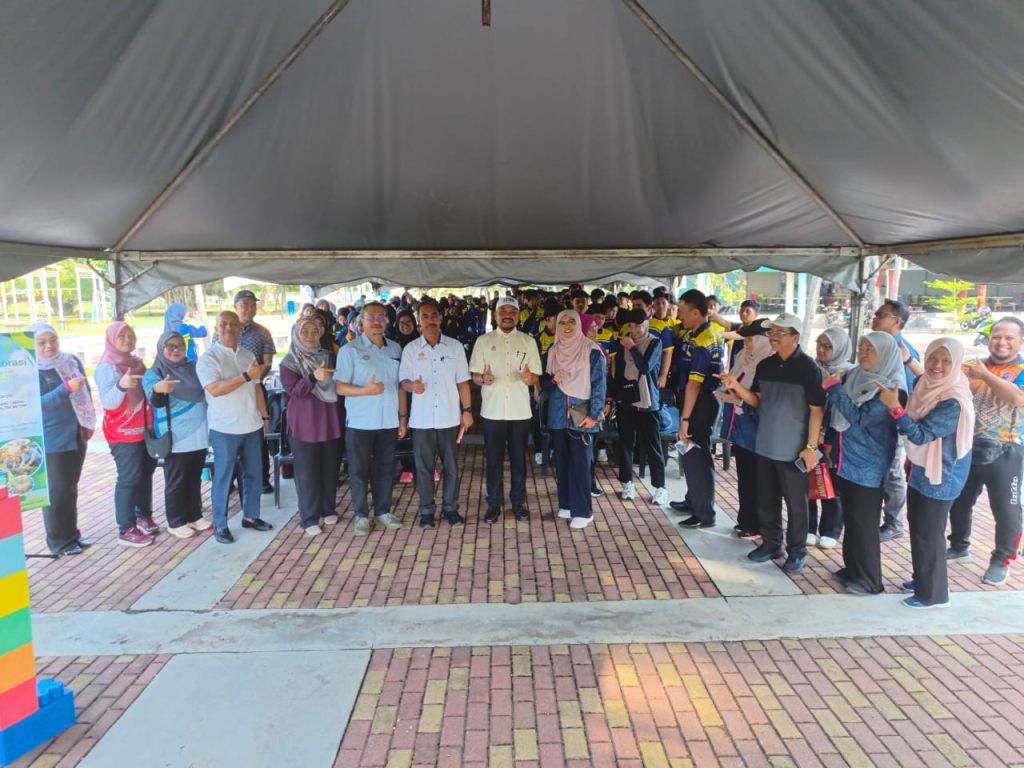 MBAS BERSAMA IPG KAMPUS DARULAMAN JAYAKAN PROGRAM EKO-RISE: TANAM POKOK TECOMA KUNING PERKASA INISIATIF ZERO CARBON