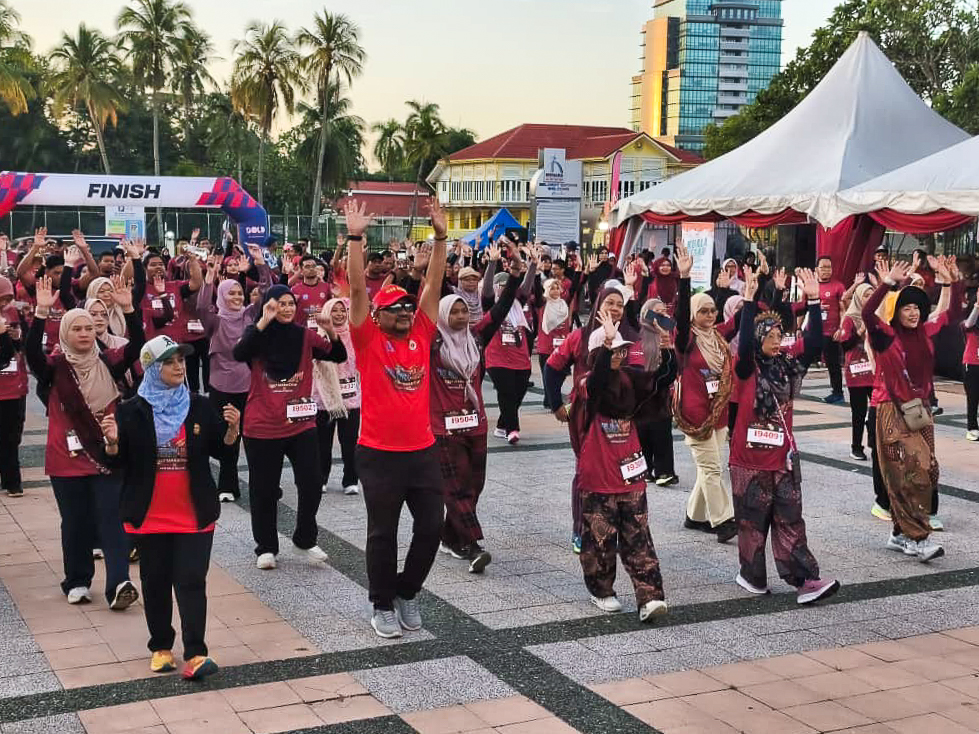 DATUK BANDAR ALOR SETAR HADIR SEMPURNAKAN ACARA PELEPASAN PELIKAT BATIK HALF MARATHON x HARI BELIA NEGARA 2026