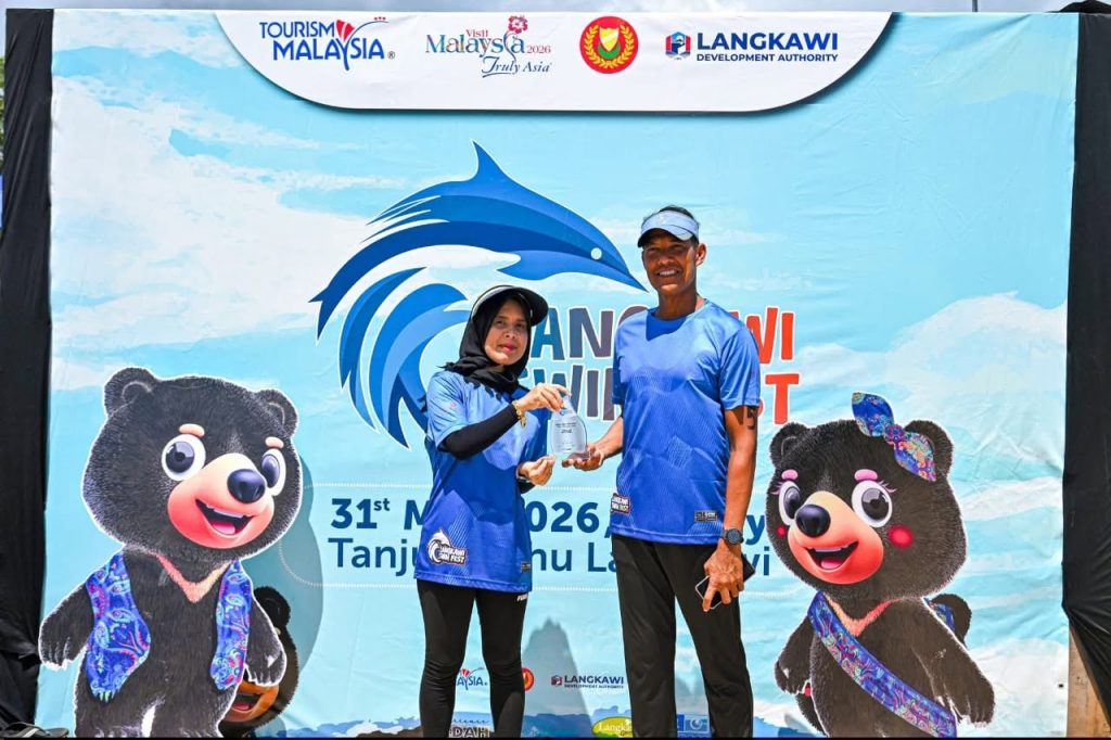 DUA KAKITANGAN MBAS SERTAI LANGKAWI SWIMMING FEST (LSF) 2026