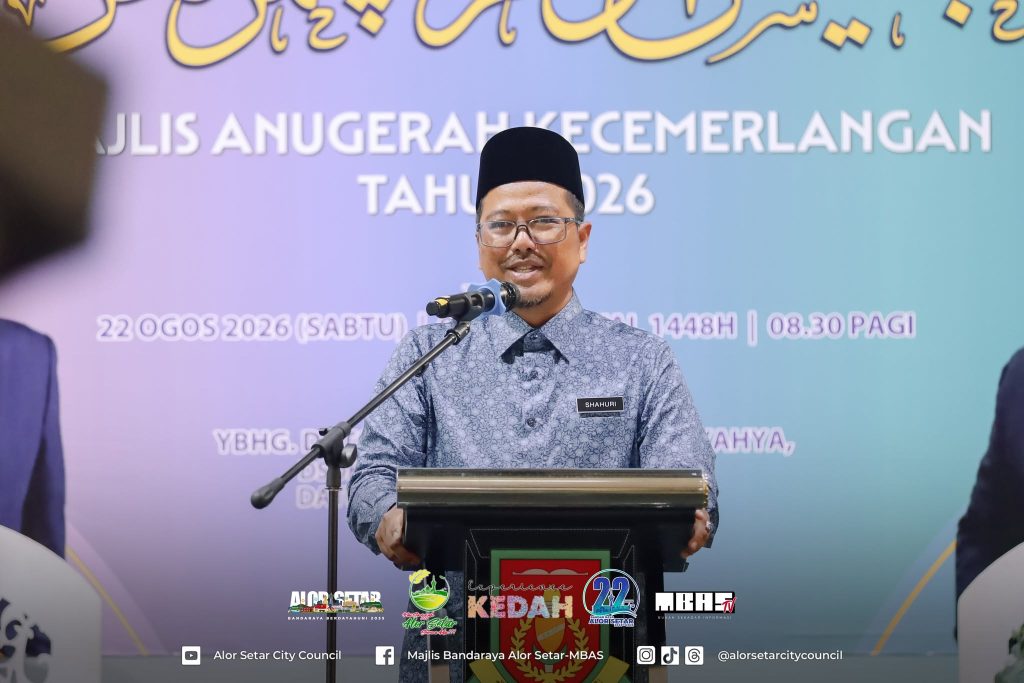 TUAN SETIAUSAHA MBAS HADIR SEMPURNAKAN MAJLIS ANUGERAH KECEMERLANGAN SMKA KEDAH