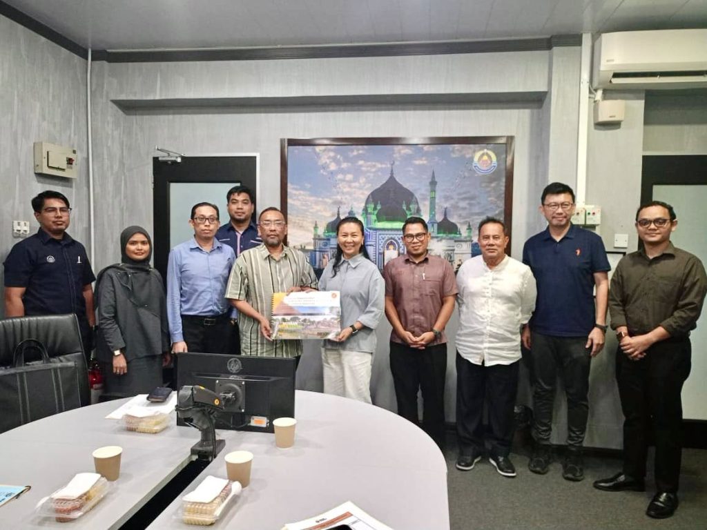 MBAS TERIMA KUNJUNGAN HORMAT DARI PIHAK TETUAN SWEETPARK VENTURES SDN BHD : BENTANG CADANGAN PROJEK REVITALISASI KAMPUNG SEBERANG NYONYA, ALOR SETAR